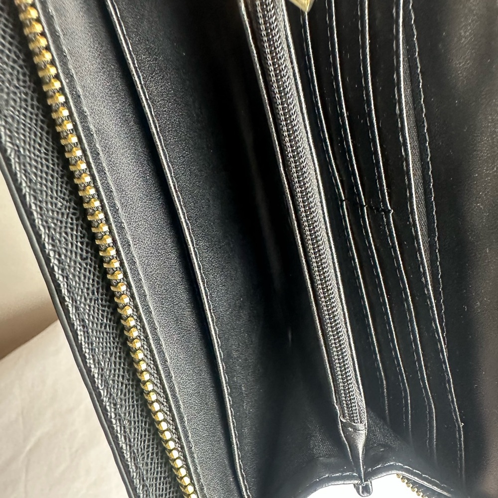 Snake-Embossed Zip Wallet - Picture 8 of 16